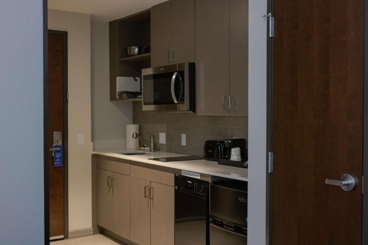 Best Western Plus Executive Residency Phoenix North Happy Valley エクステリア 写真