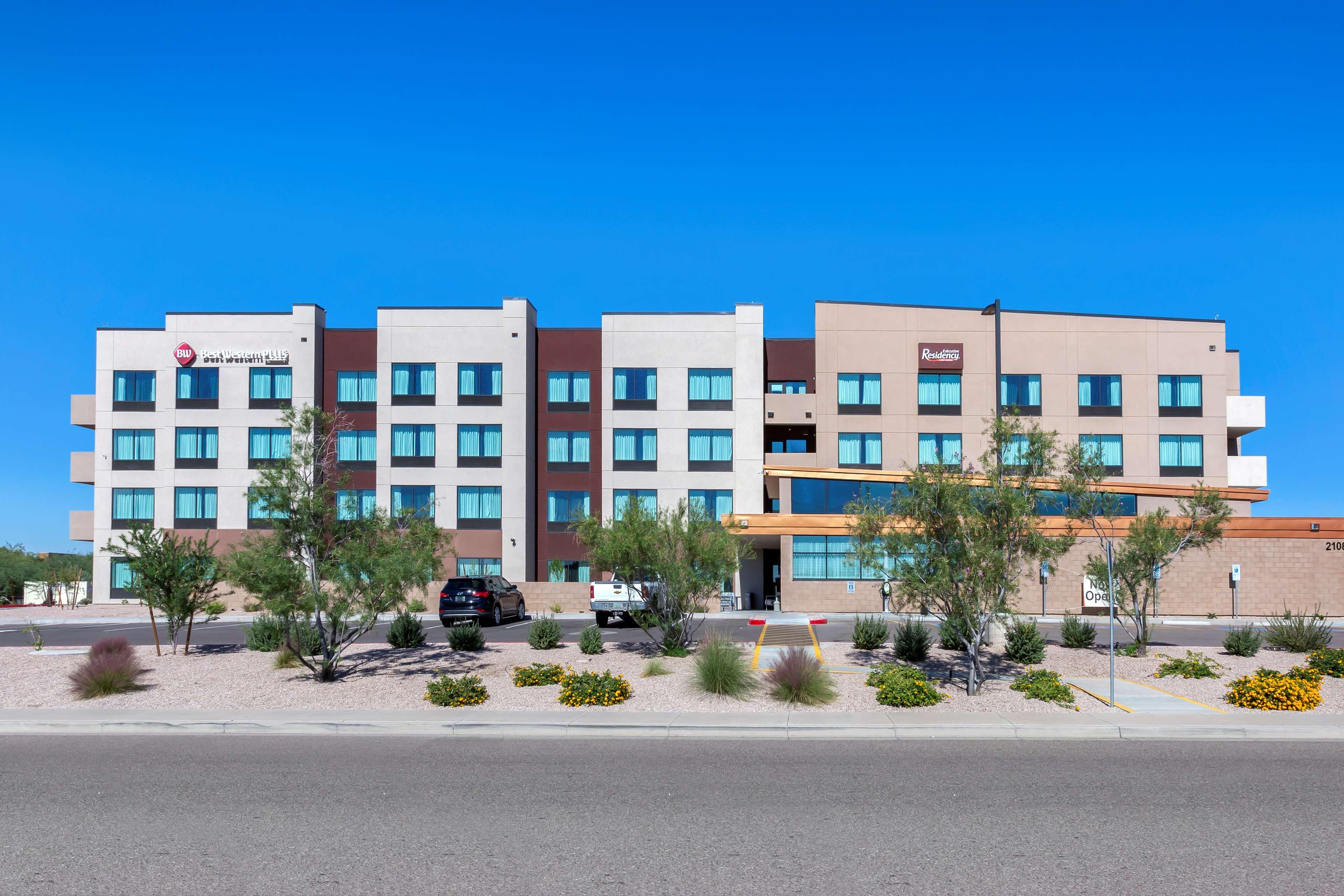 Best Western Plus Executive Residency Phoenix North Happy Valley エクステリア 写真