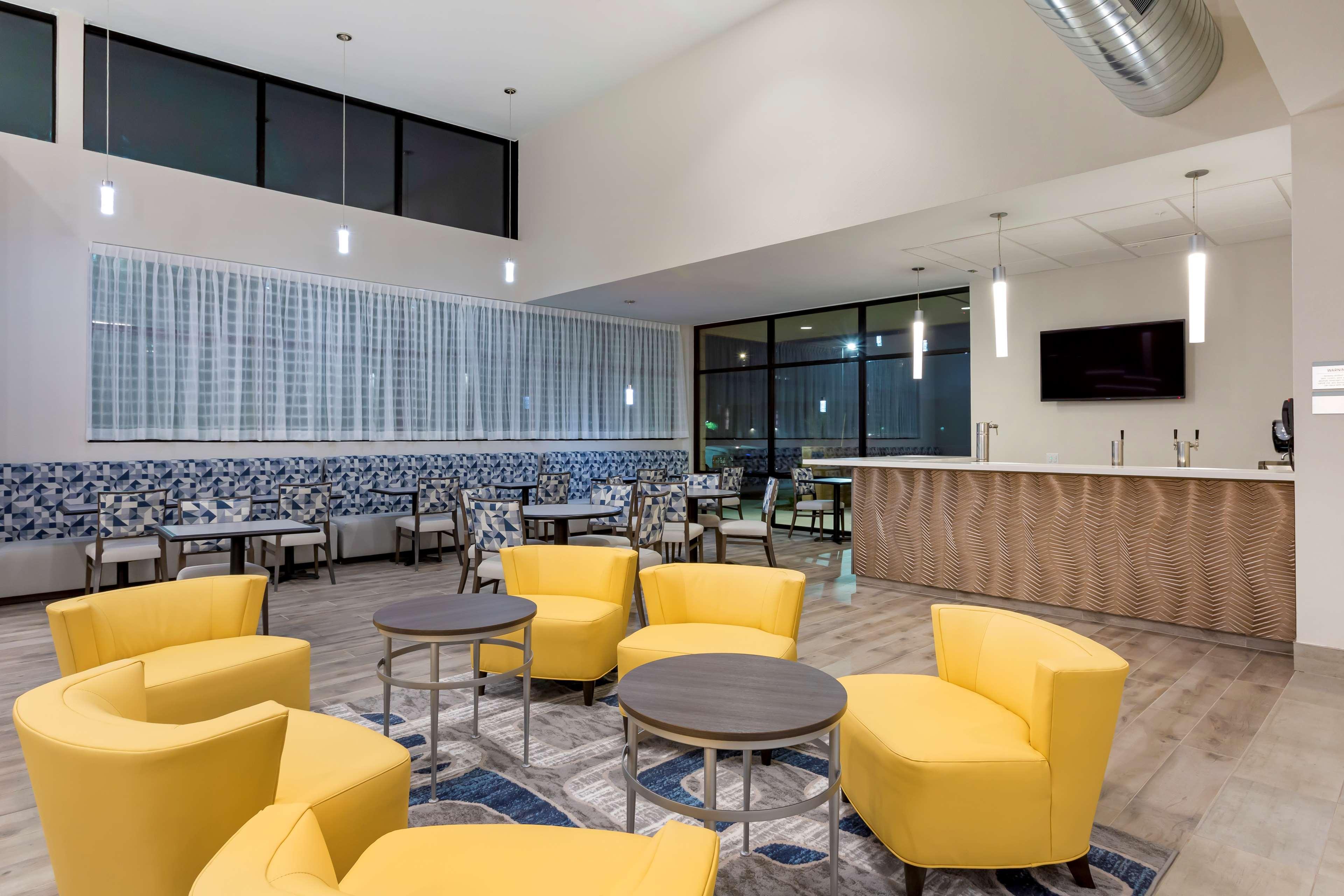Best Western Plus Executive Residency Phoenix North Happy Valley エクステリア 写真