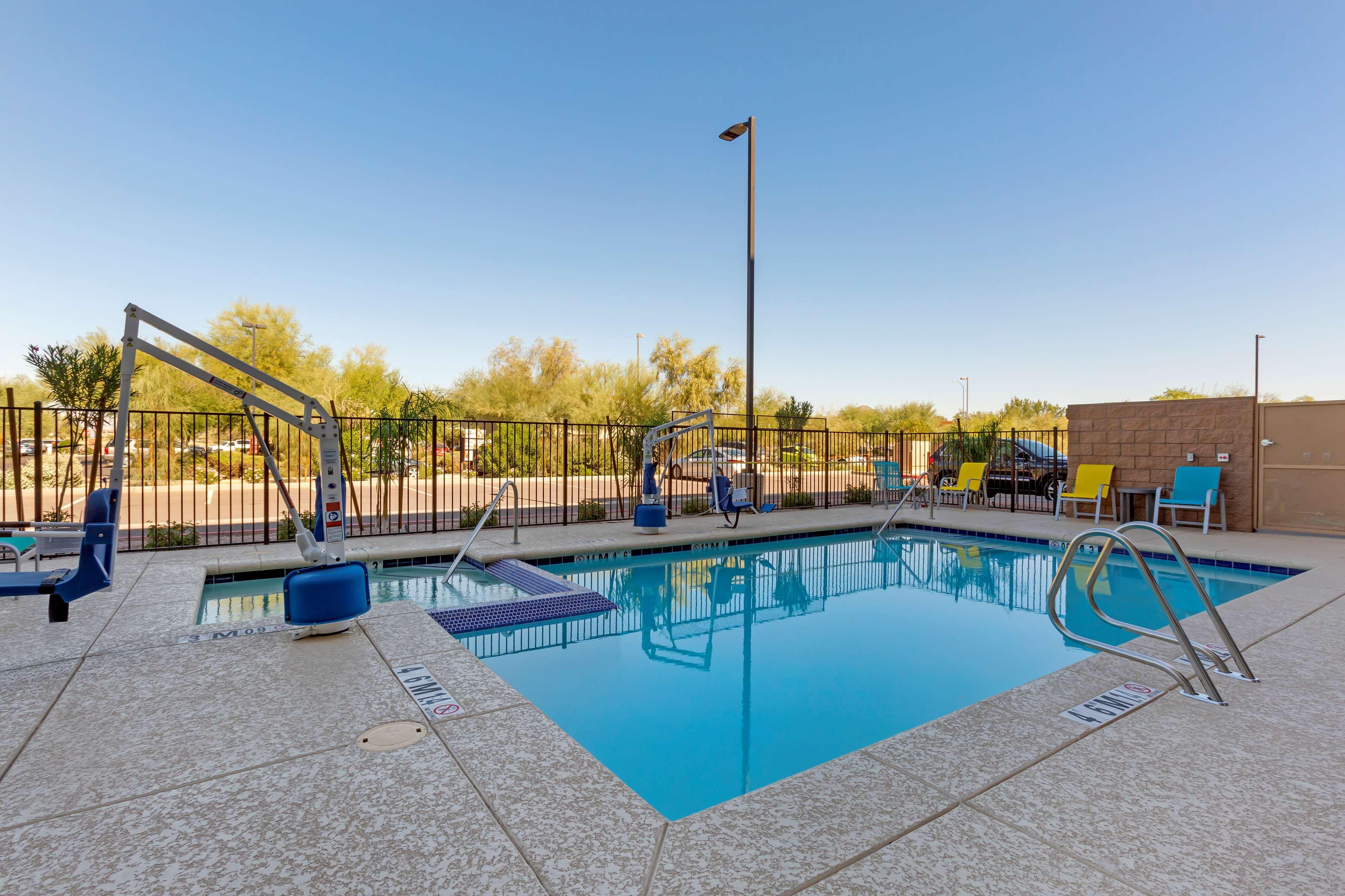 Best Western Plus Executive Residency Phoenix North Happy Valley エクステリア 写真