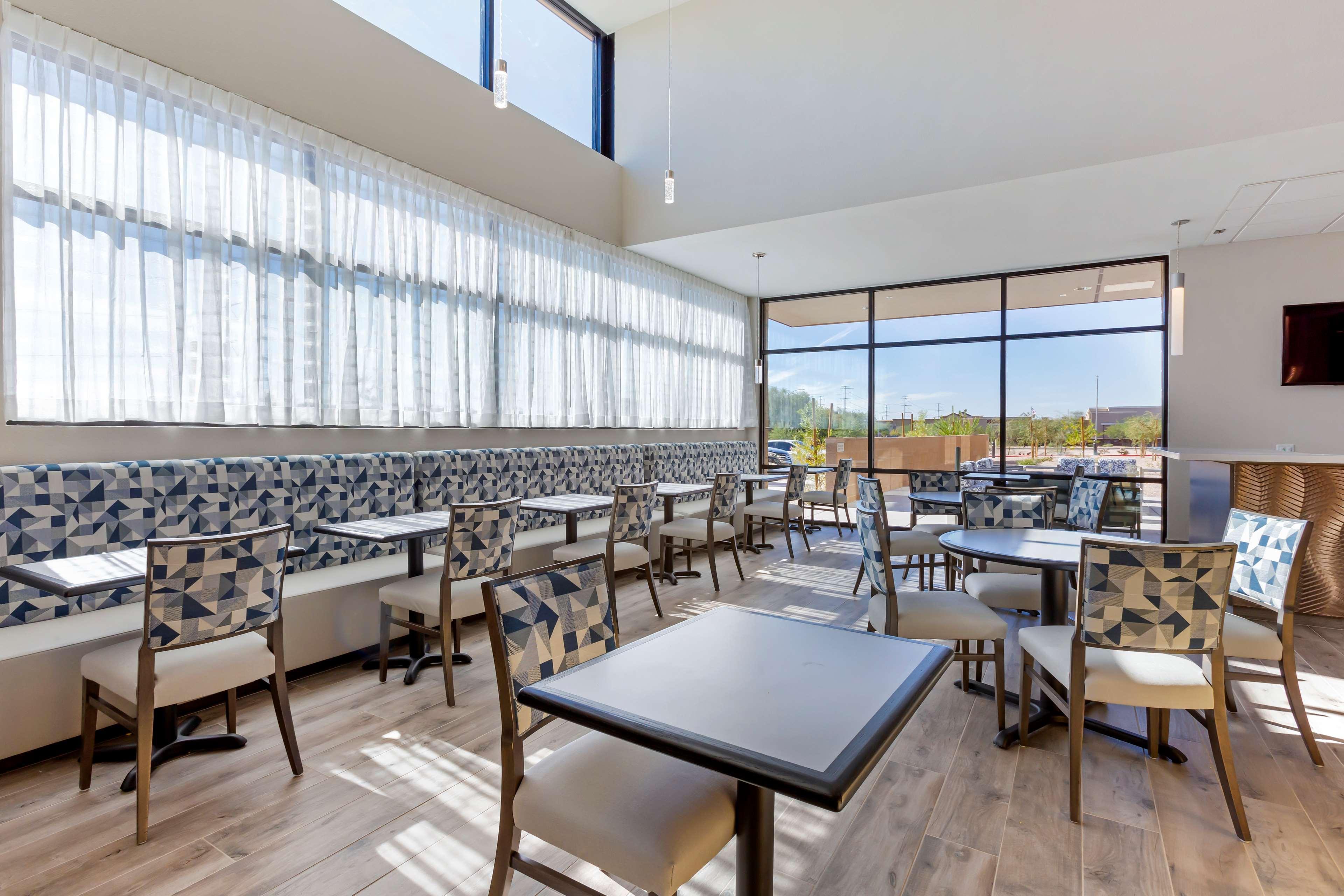 Best Western Plus Executive Residency Phoenix North Happy Valley エクステリア 写真