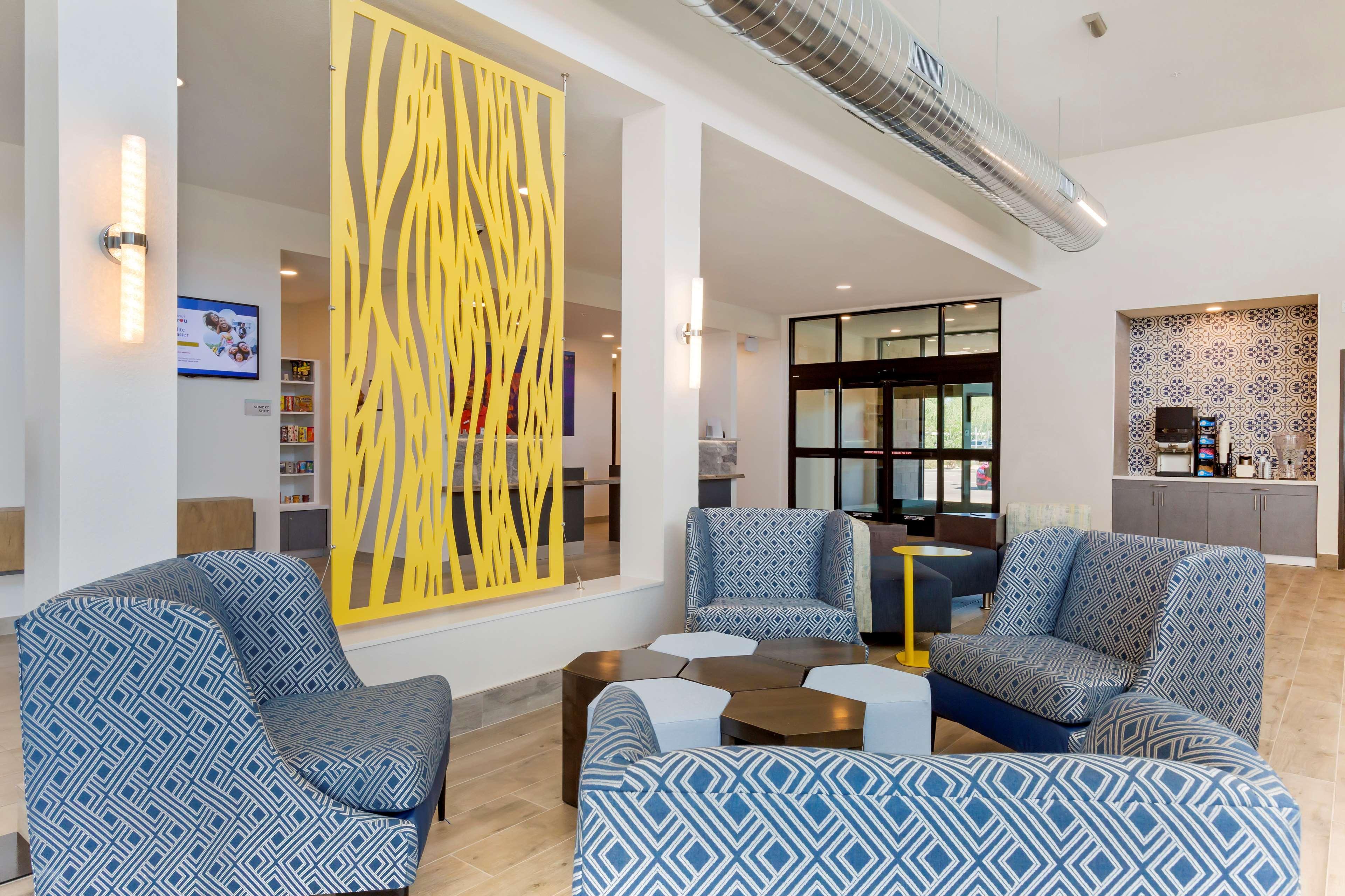 Best Western Plus Executive Residency Phoenix North Happy Valley エクステリア 写真